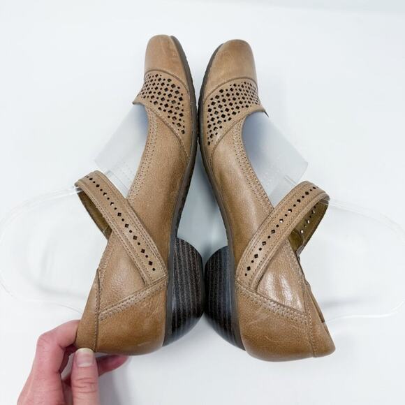 Taos Tan Leather Esteem Mary Janes Women's Sz 10 Cushioned Insole w Arch Support - Picture 4 of 10
